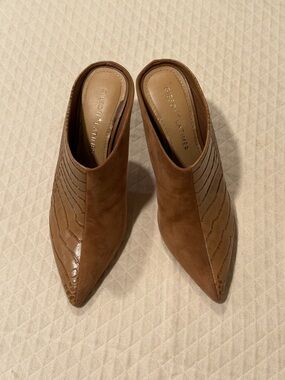 Gibson Latimer Tan Suede & Croc-Embossed Pointed Mules